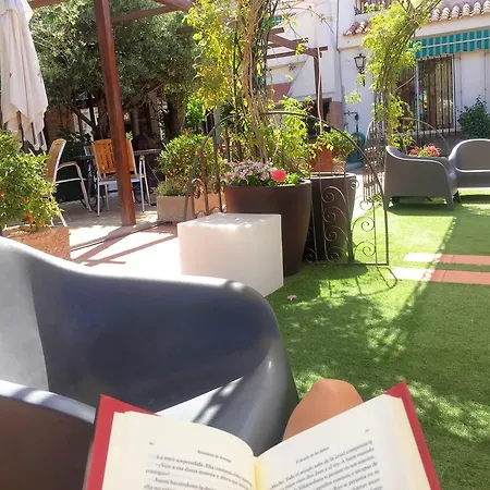 Alcadima Hotel 3*